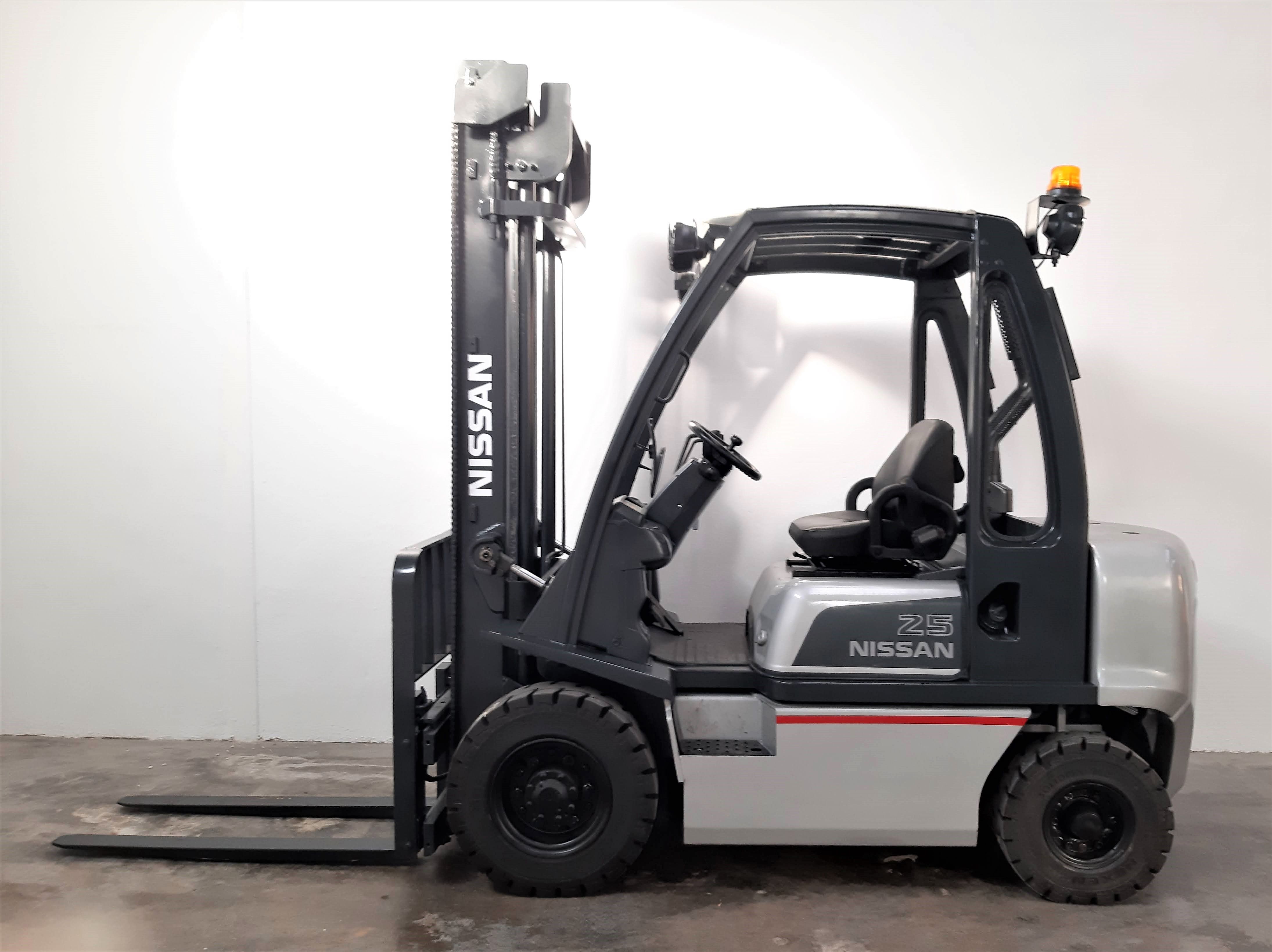 Lámpara Trasera 26550-GA30A Para Carretilla Elevadora Nissan