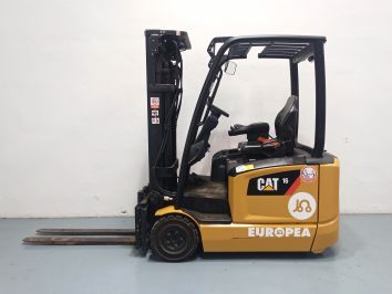 Carretilla Elevadora Electrica 3 ruedas CATERPILLAR EP16ANT
