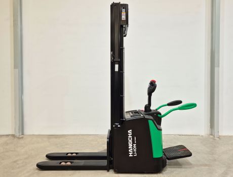 Apilador Electrico con plataforma HANGCHA CDD16-AC2S-I