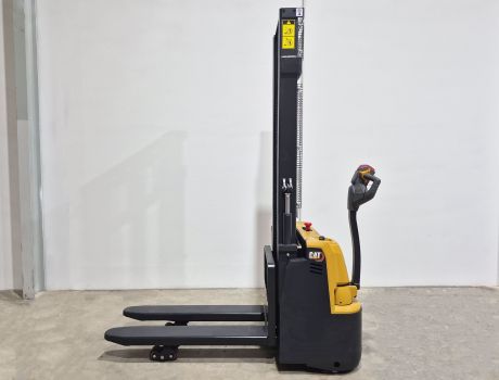 Apilador Electrico conductor a pie CATERPILLAR NSP12QLDI (Litio)
