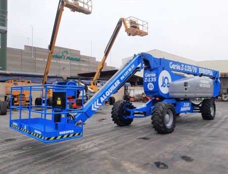 Plataforma Articulada Diesel GENIE Z135/70