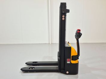 Apilador Electrico conductor a pie MB FORKLIFT ES15-15ES (2S300)