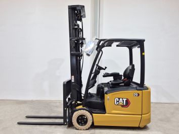 Carretilla Elevadora Electrica 3 ruedas CATERPILLAR EP20N2T