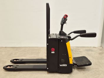 Transpaleta Electrica con plataforma MB FORKLIFT RPL201H (Litio)
