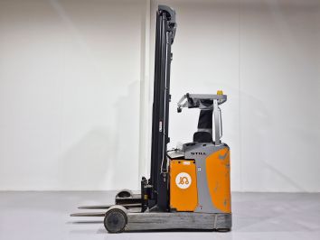 Carretilla Retractil conductor sentado STILL FM-X 25