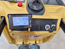 Transpaleta Electrica con plataforma caterpillar NPV20N3 (LITIO) - 3964010 | Europea de Carretillas