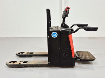 Transpaleta Electrica con plataforma MB FORKLIFT RPL201H (Litio)