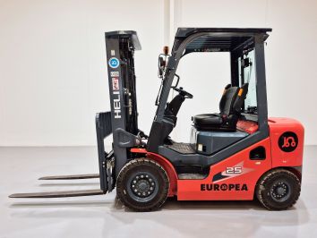 Carretilla Elevadora Diesel HELI CPCD25-KU20H