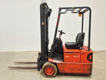 Carretilla Elevadora Electrica 3 ruedas LINDE E12Z