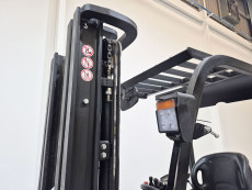 Carretilla Elevadora Electrica 3 ruedas mb forklift CPD18TV8-LI - 3119003 | Europea de Carretillas