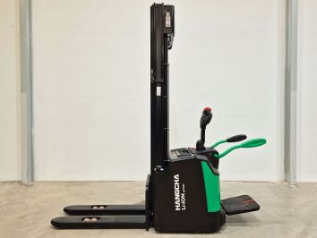 Apilador Electrico con plataforma HANGCHA CDD16-AC2S-I