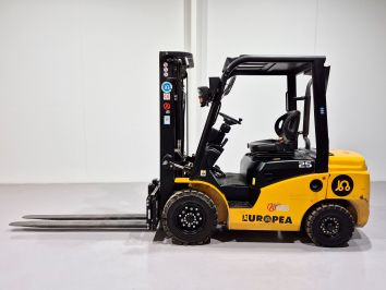 Carretilla Elevadora Diesel MB FORKLIFT CPCD25T8-G51
