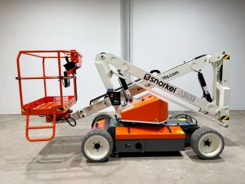 Plataforma Articulada Electrica SNORKEL A38E