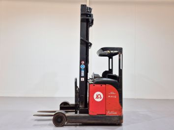 Carretilla Retractil conductor sentado LINDE R20