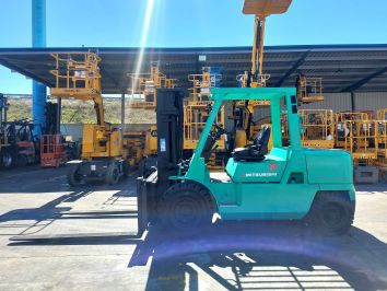 Carretilla Elevadora Diesel MITSUBISHI FD50K-MC