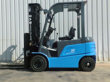 Carretilla Elevadora Electrica 4 ruedas BYD ECB25B