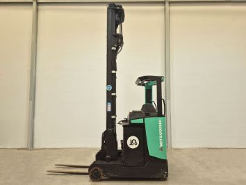 Carretilla Retractil conductor sentado MITSUBISHI RB16NH