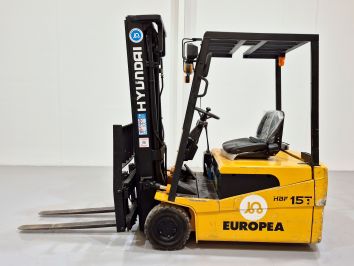 Carretilla Elevadora Electrica 3 ruedas HYUNDAI HBF15T
