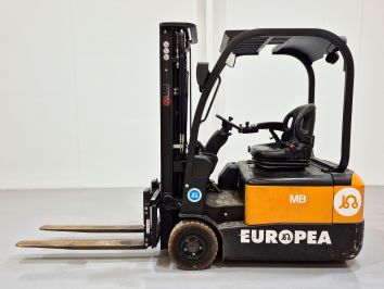 Carretilla Elevadora Electrica 3 ruedas MB FORKLIFT CPD18TW8-LI