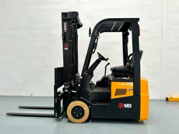 Carretilla Elevadora Electrica 3 ruedas MB FORKLIFT CPD15TVL