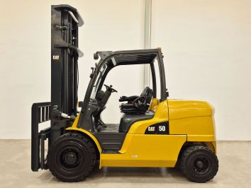 Carretilla Elevadora Diesel CATERPILLAR DP50NB