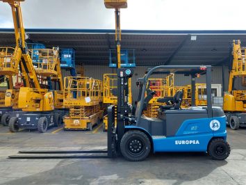 Carretilla Elevadora Electrica 4 ruedas BYD ECB50C