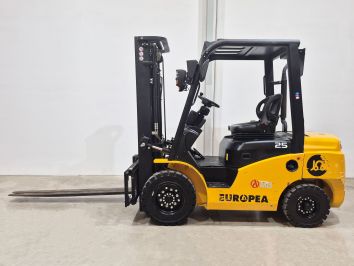 Carretilla Elevadora Diesel MB FORKLIFT CPCD25T8-G51