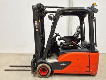Carretilla Elevadora Electrica 3 ruedas LINDE E20L-02/386