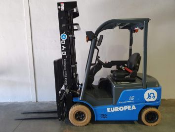 Carretilla Elevadora Electrica 4 ruedas BYD ECB16D