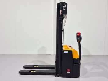 Apilador Electrico conductor a pie MB FORKLIFT WSA161L (Litio) 24V 205Ah