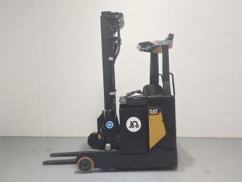 Carretilla Retractil conductor sentado CATERPILLAR NR16N2C