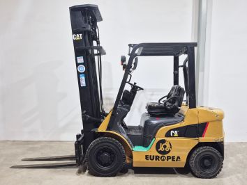 Carretilla Elevadora Diesel CATERPILLAR DP25NTD