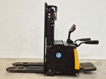 Apilador Electrico con plataforma MB FORKLIFT ES16-RSiL (Litio)