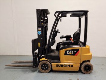 Carretilla Elevadora Electrica 4 ruedas CATERPILLAR EP16ACN