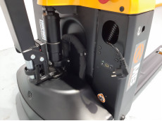 Transpaleta Electrica mb forklift EPL185 (Litio) 48V 30Ah - 3003003 | Europea de Carretillas