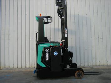 Carretilla Retractil conductor sentado MITSUBISHI RB14N2S