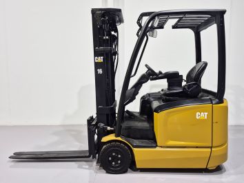 Carretilla Elevadora Electrica 3 ruedas CATERPILLAR EP16ACNT