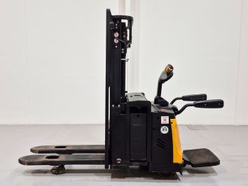 Apilador Electrico con plataforma MB FORKLIFT ES16-RSiL (Litio)