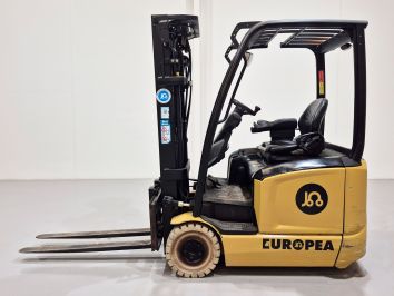 Carretilla Elevadora Electrica 3 ruedas CATERPILLAR EP14ANT