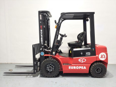 Carretilla Elevadora Electrica 4 ruedas mb forklift EFL252 (Litio) - 3258005 | Europea de Carretillas