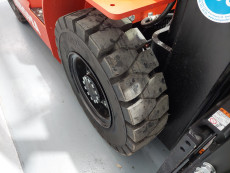 Carretilla Elevadora Electrica 4 ruedas mb forklift EFL252 (Litio) - 3258005 | Europea de Carretillas