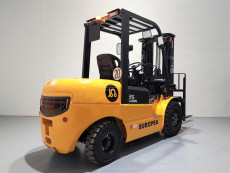 Carretilla Elevadora Electrica 4 ruedas mb forklift EFL352 (Litio) - 3408005 | Europea de Carretillas