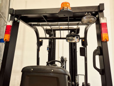 Carretilla Elevadora Electrica 3 ruedas mb forklift CPD18TVL (Litio) 80V 205Ah - 3521040 | Europea de Carretillas