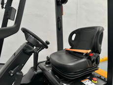 Carretilla Elevadora Electrica 3 ruedas mb forklift CPD15TVL (Litio) 80V 150Ah - 3781013 | Europea de Carretillas