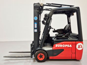 Carretilla Elevadora Electrica 3 ruedas LINDE E16-02