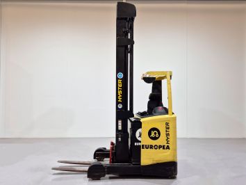 Carretilla Retractil conductor sentado HYSTER R1.6 HD