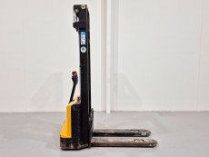 Apilador Electrico conductor a pie mb forklift ES12-12ES (2S360) - 2405022 | Europea de Carretillas