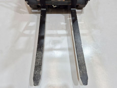 Carretilla Elevadora Electrica 3 ruedas linde E16H-02 (serie 386) - 2474003 | Europea de Carretillas