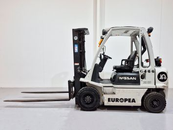 Carretilla Elevadora Diesel UNICARRIERS Y1D2A25Q