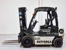 Carretilla Elevadora Diesel unicarriers Y1D2A25Q - 2511007 | Europea de Carretillas